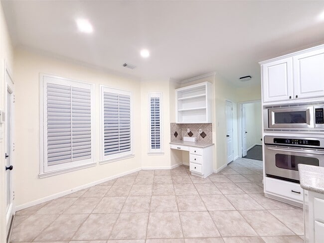 Building Photo - 79 W Shale Creek Cir