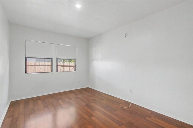Building Photo - 6602 Crawford St