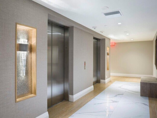 Building Photo - 4748 S Ocean Blvd