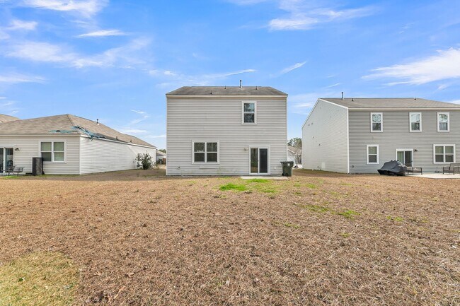 Building Photo - 550 Wayton Cir