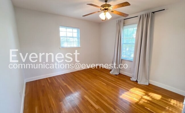 Building Photo - 5737 Garrett Dr