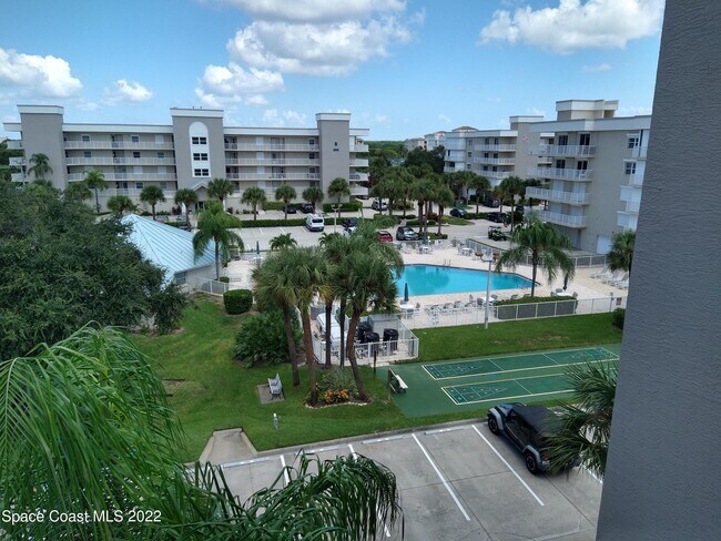 Building Photo - 603 Shorewood Dr