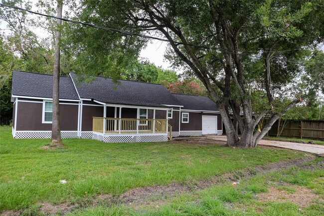 Building Photo - 621 North St