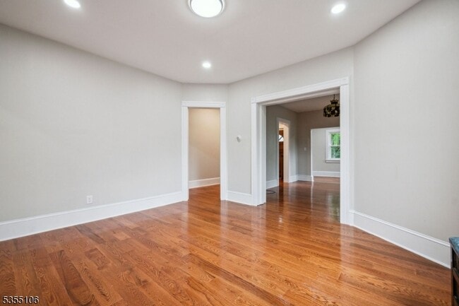 Building Photo - 6 Hughes Pl