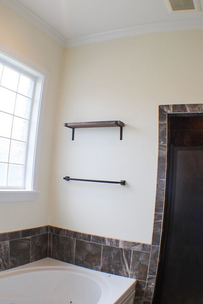 Building Photo - Charming 3-Bedroom, 2-Bath Home in Starkville!