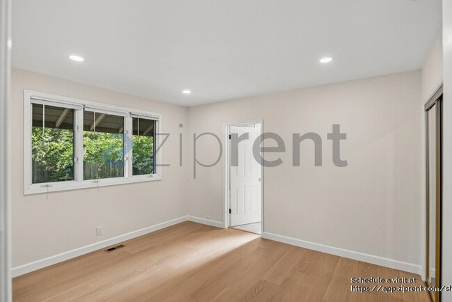Building Photo - 14927 Jerries Dr