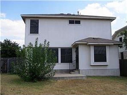 Building Photo - 15534 Sarah's Creek Dr
