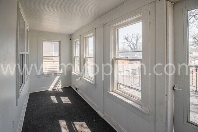 Building Photo - 3008 Seward St