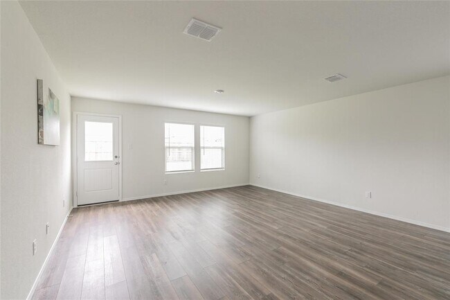 Building Photo - 1705 Avery Pointe Dr