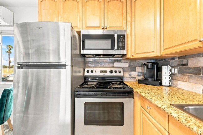 Building Photo - 829 San Fernando Pl
