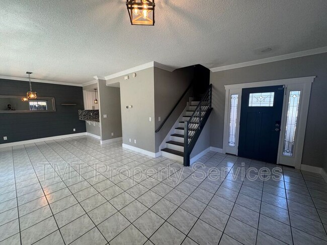 Building Photo - 5093 N Laguna Dr