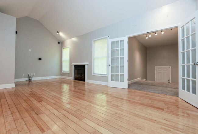 Building Photo - 3873 King Edward Trail SW