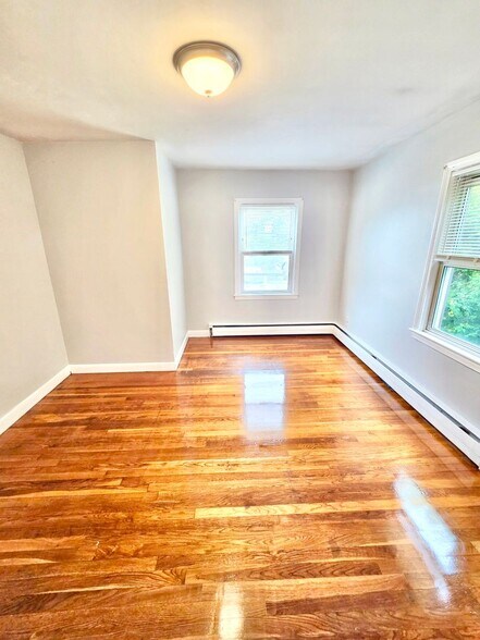 Building Photo - 39 Standish Ave