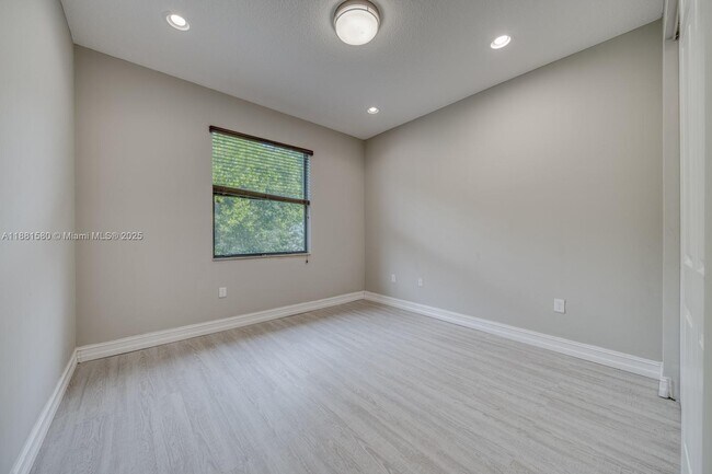 Building Photo - 13679 Moss Agate Ave