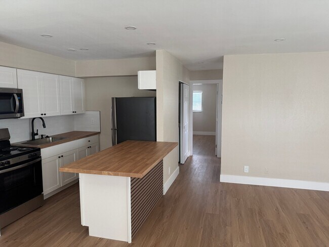 Building Photo - 2271 NW 52nd Ct
