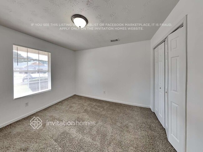 Building Photo - 385 Crestfield Cir