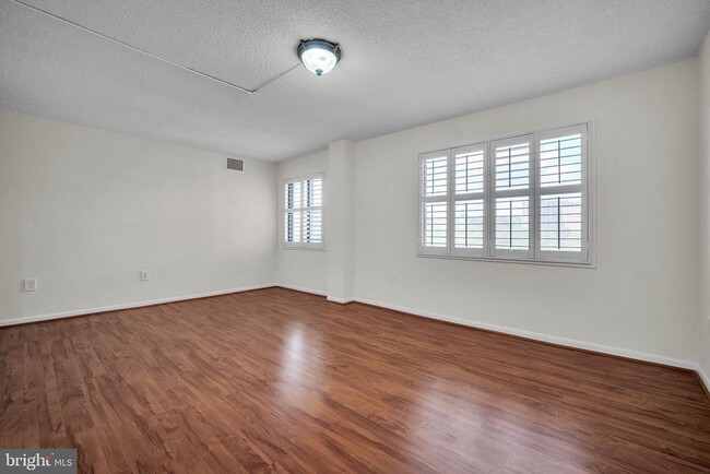 Building Photo - 200 N Pickett St
