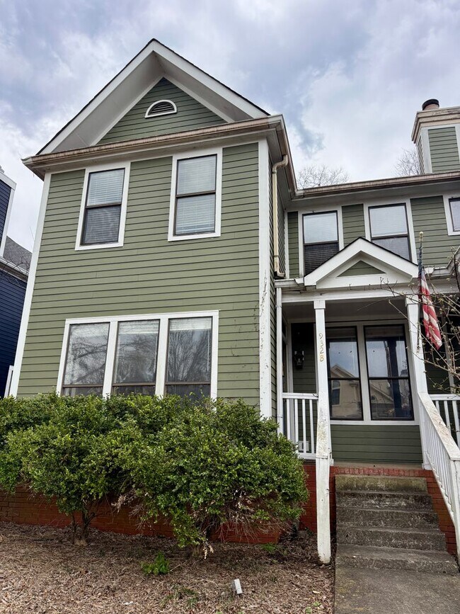Building Photo - Quaint East Nashville Townhome