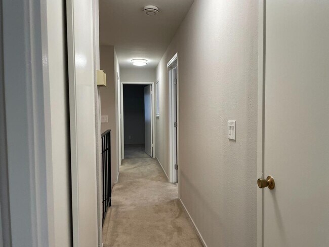 Building Photo - 309 Cravens Ct