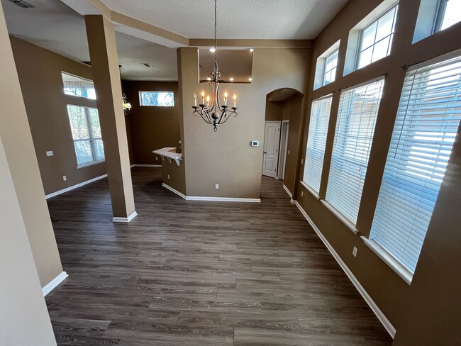 Building Photo - 4 bed / 2.5 bath in Middleburg