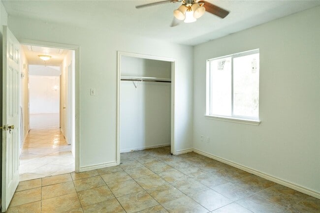 Building Photo - 12356 Newbrook Dr