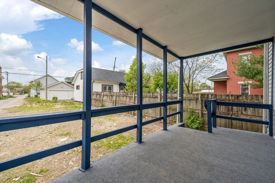 Building Photo - 741 Sullivant Ave