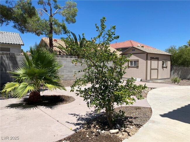 Building Photo - 8732 Point Kristi Cir