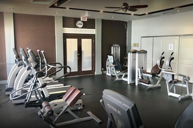 Building Photo - 14765 SW 132nd Pl