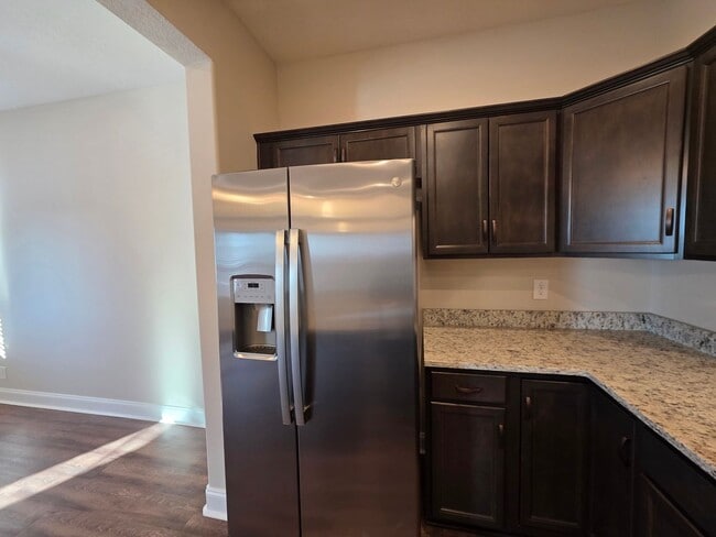 Building Photo - $250 OFF Move In Special!