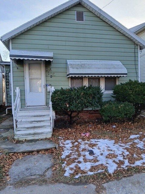 Building Photo - 641 Western Ave