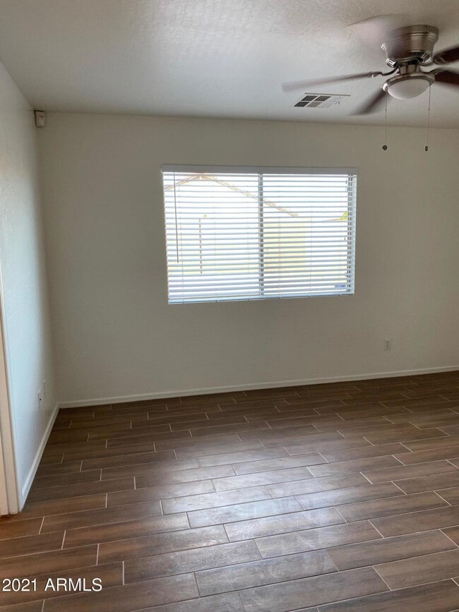 Building Photo - 14856 W Ventura St