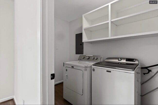 Building Photo - 6031 Rutherglenn Dr