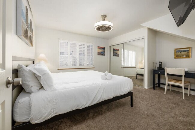 Building Photo - 714 Isthmus Ct