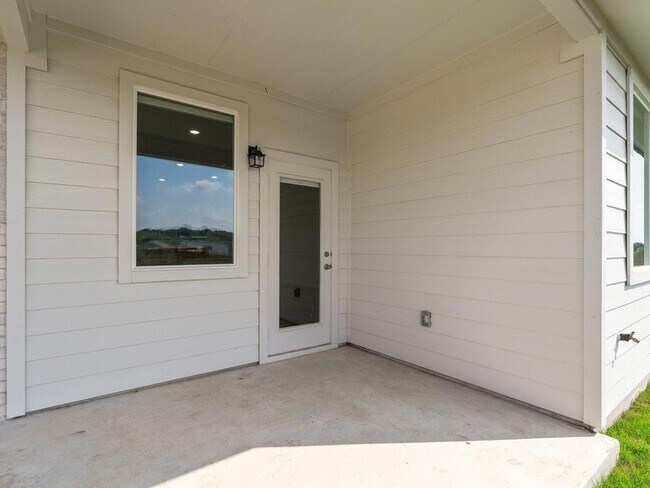 Building Photo - 108 Windmill Palm Dr