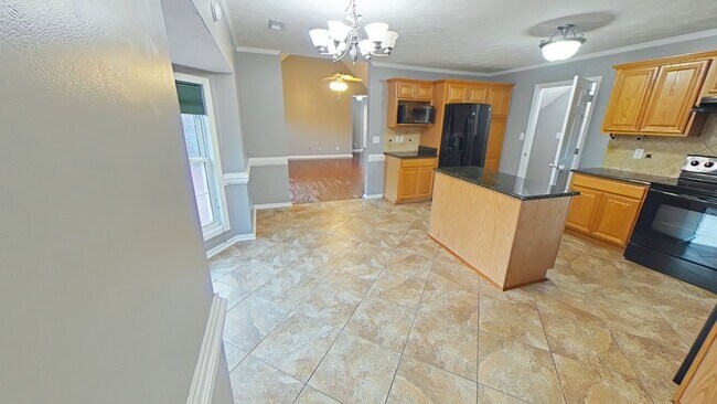 Building Photo - 151 Spring Valley Dr