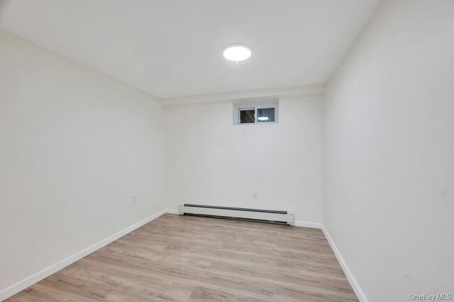 Building Photo - 21 Garden St