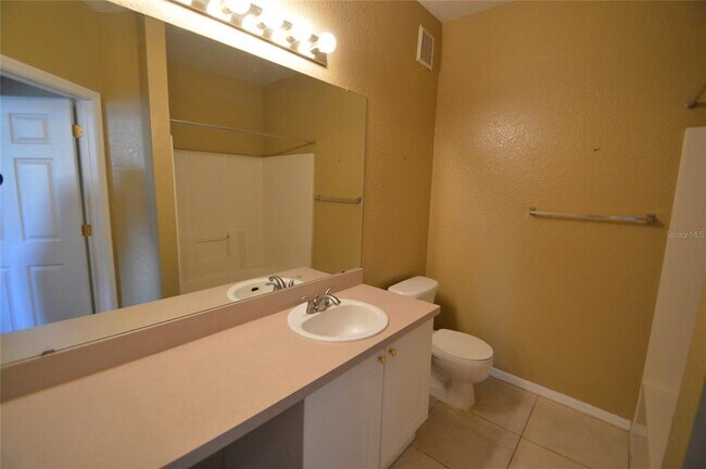 Building Photo - 852 Grand Regency Pointe