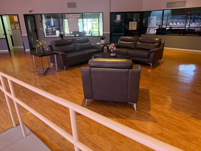 Building Photo - 9301 Lime Bay Blvd