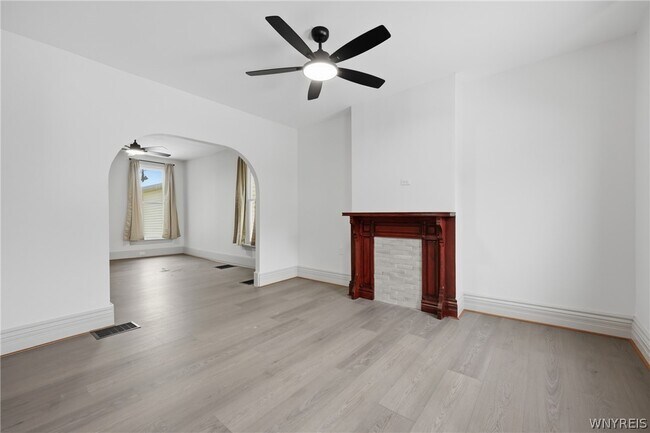 Building Photo - 444 W Ferry St