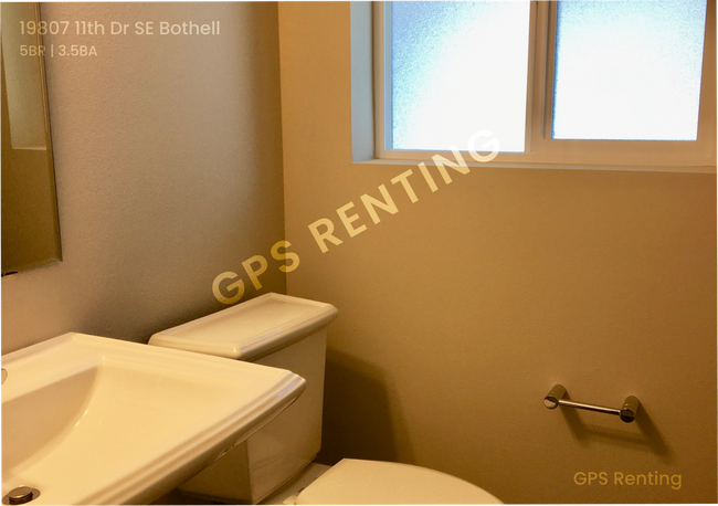 Building Photo - 19807 11th Dr SE