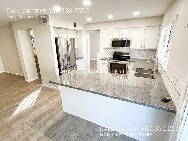 Building Photo - 4102 E Woodland Dr