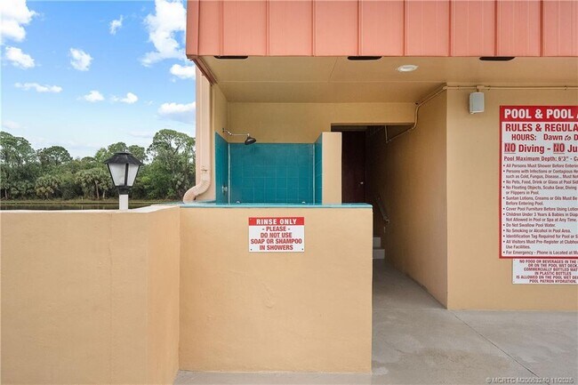 Building Photo - 9 Lake Vista Trail