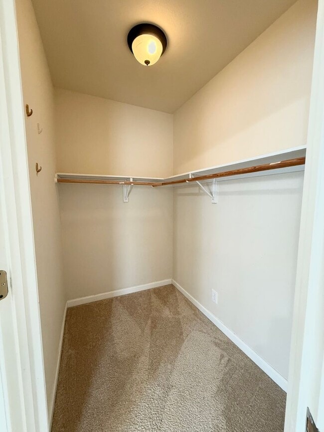 Building Photo - Beautiful 4 Bedroom 4.5 Bath Home COMING SOON!!!