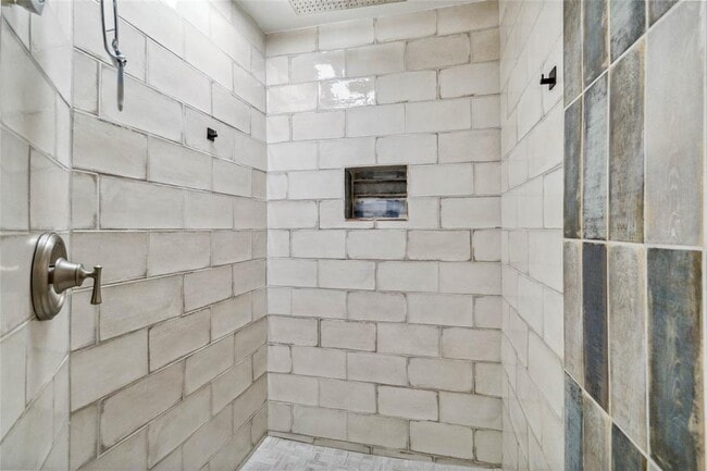 Building Photo - 1403 Minnie Dr