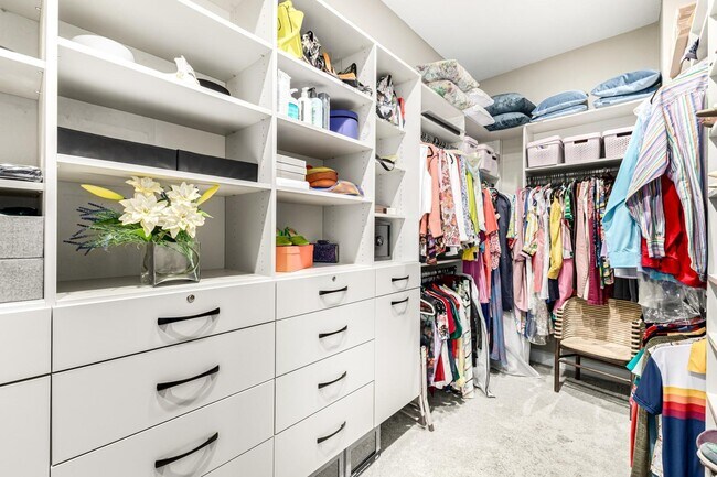 Building Photo - 7611 E Camino Vivaz