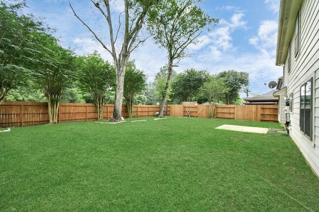 Building Photo - 2707 Blue Mist Dr