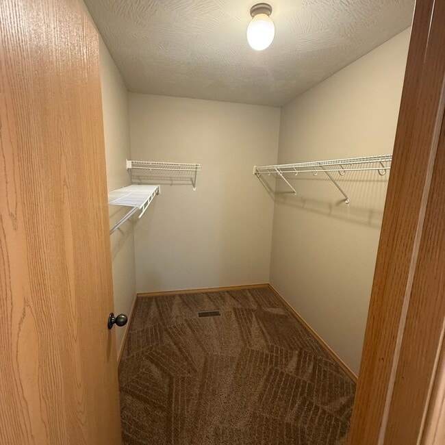 Building Photo - 3 bedroom 2 bathroom  Home in Clever MO