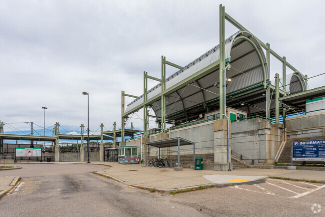 Building Photo - Station at Riverside