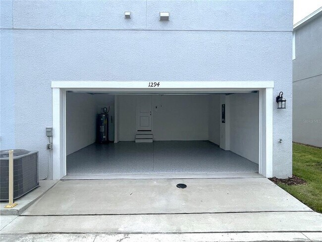 Building Photo - 1294 Tarflower Dr