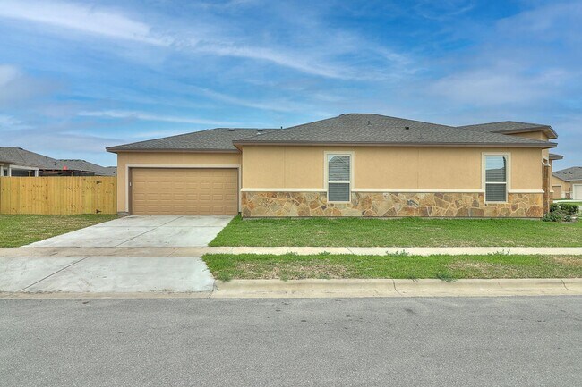 Building Photo - 2202 Crystal Bay Dr.